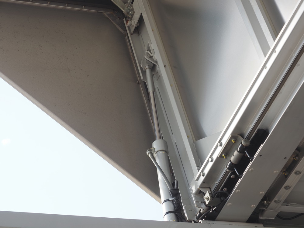 いすゞ フォワード ウイング車 中型 TKG-FRR90T2 年式 H27[写真18]