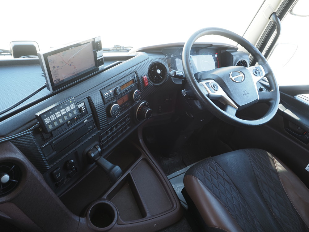 日野 プロフィア ウイング車 大型 2DG-FW1AHG 年式 R2[写真32]
