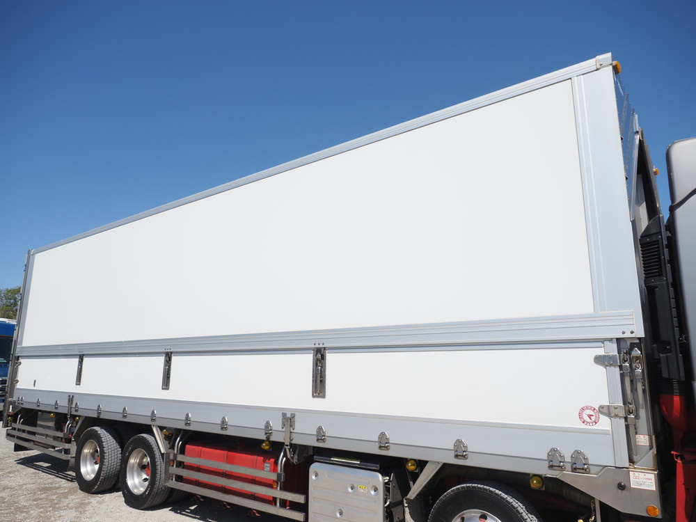 いすゞ ギガ 冷凍ウイング 大型 2PG-CYJ77C 年式 H30[写真10]