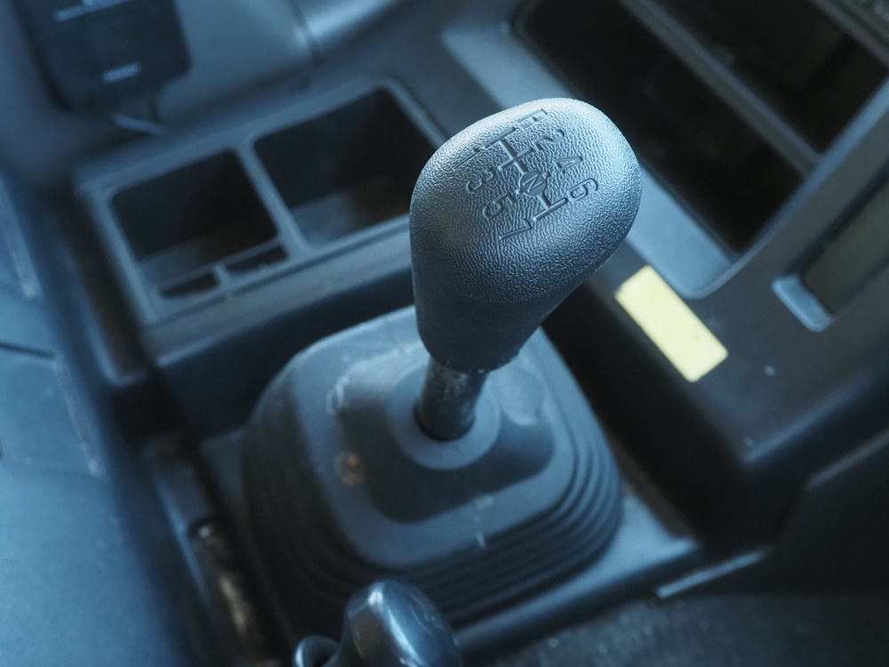 いすゞ ギガ ウイング車 大型 LKG-CYJ77AA 年式 H23[写真32]