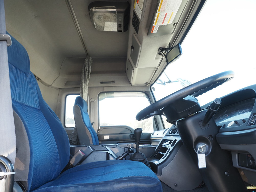 いすゞ ギガ ウイング車 大型 LKG-CYJ77AA 年式 H23[写真29]