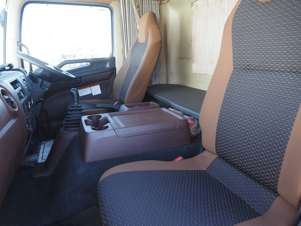 日野 レンジャー ウイング車 中型 2KG-FD2ABA 年式 H30[写真35]