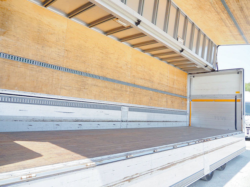 いすゞ ギガ ウイング車 大型 LKG-CYJ77A 年式 H24[写真20]