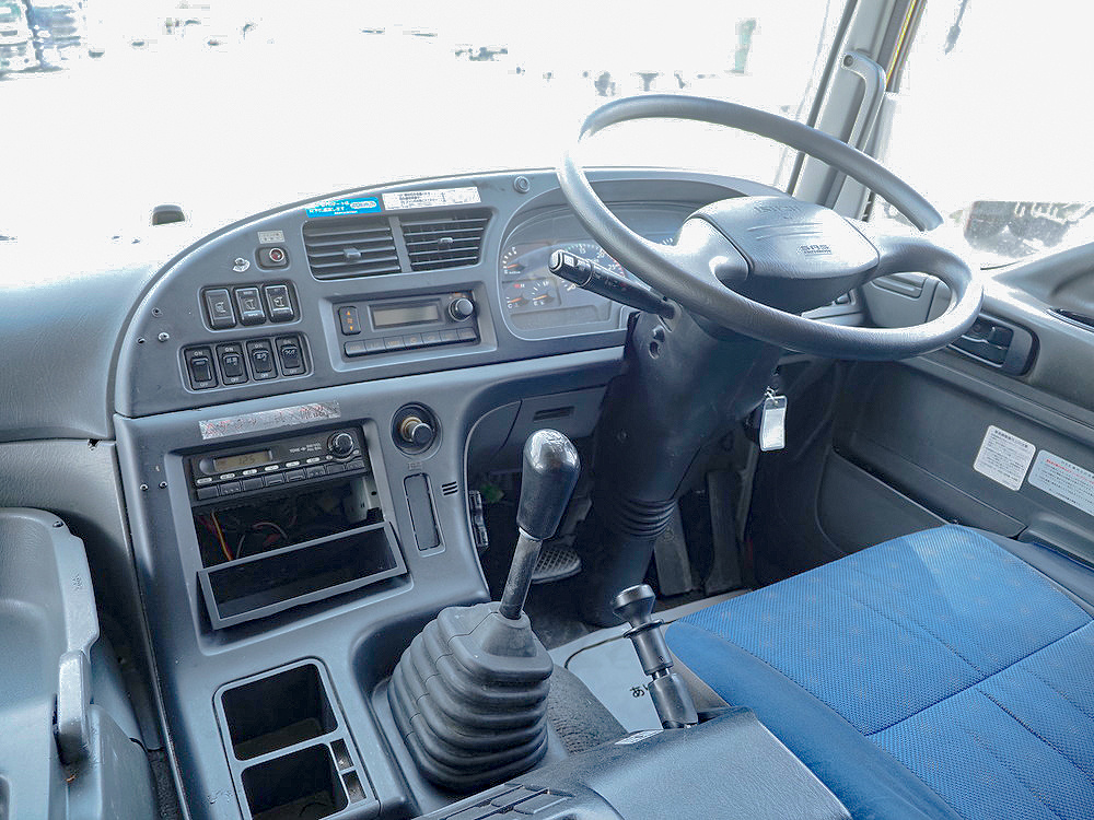 いすゞ ギガ ウイング車 大型 LKG-CYJ77A 年式 H24[写真34]