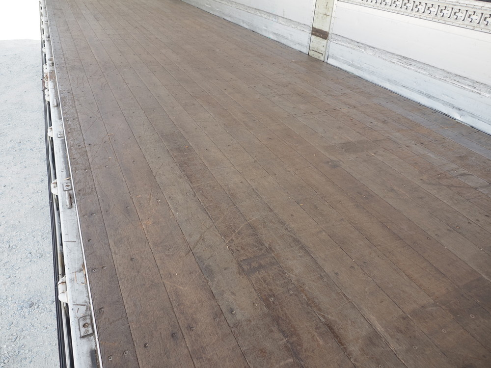 いすゞ ギガ ウイング車 大型 LKG-CYJ77A 年式 H23[写真23]