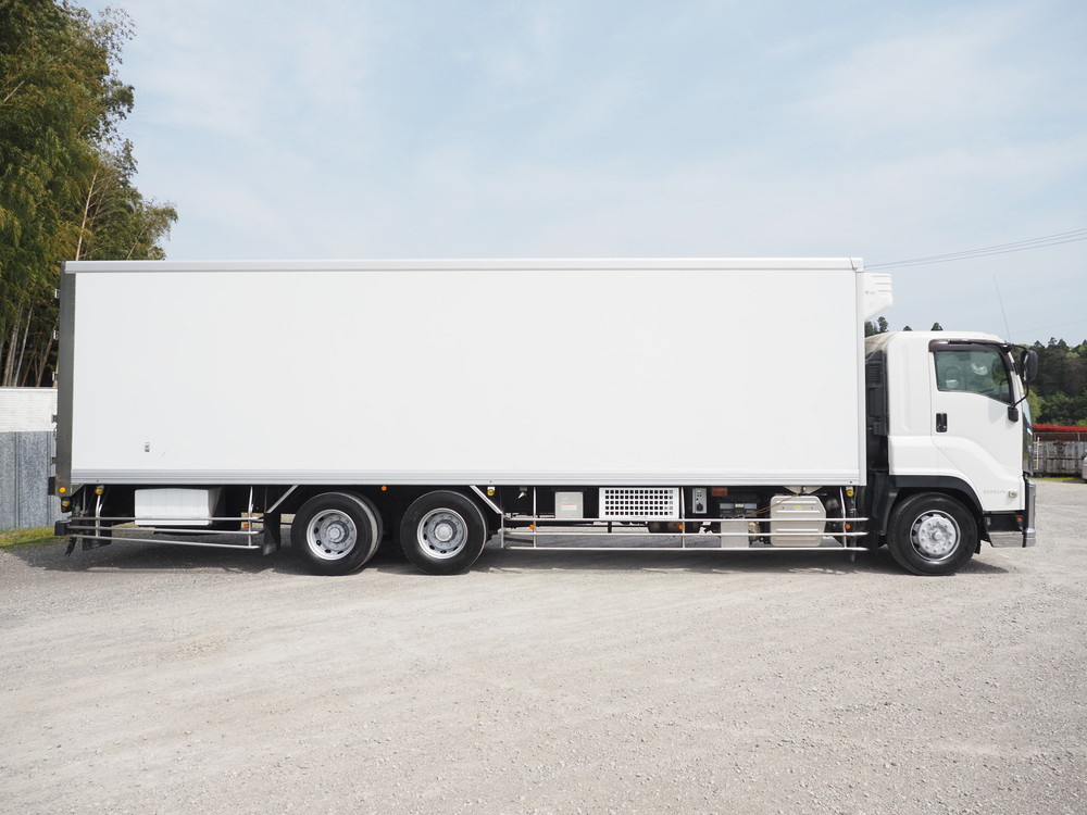 いすゞ ギガ 冷凍バン 大型 QKG-CYL77B 年式 H29[写真09]