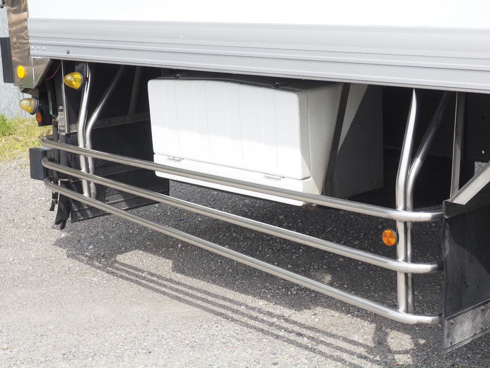 いすゞ ギガ 冷凍バン 大型 QKG-CYL77B 年式 H29[写真12]