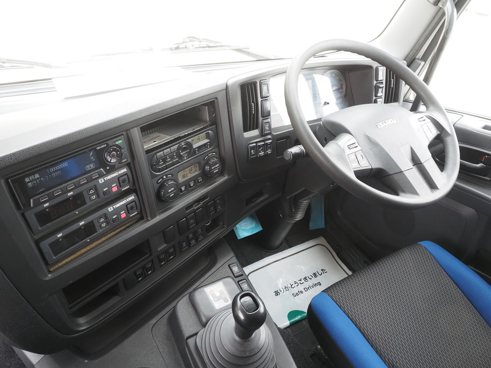 いすゞ ギガ 冷凍バン 大型 QKG-CYL77B 年式 H29[写真28]