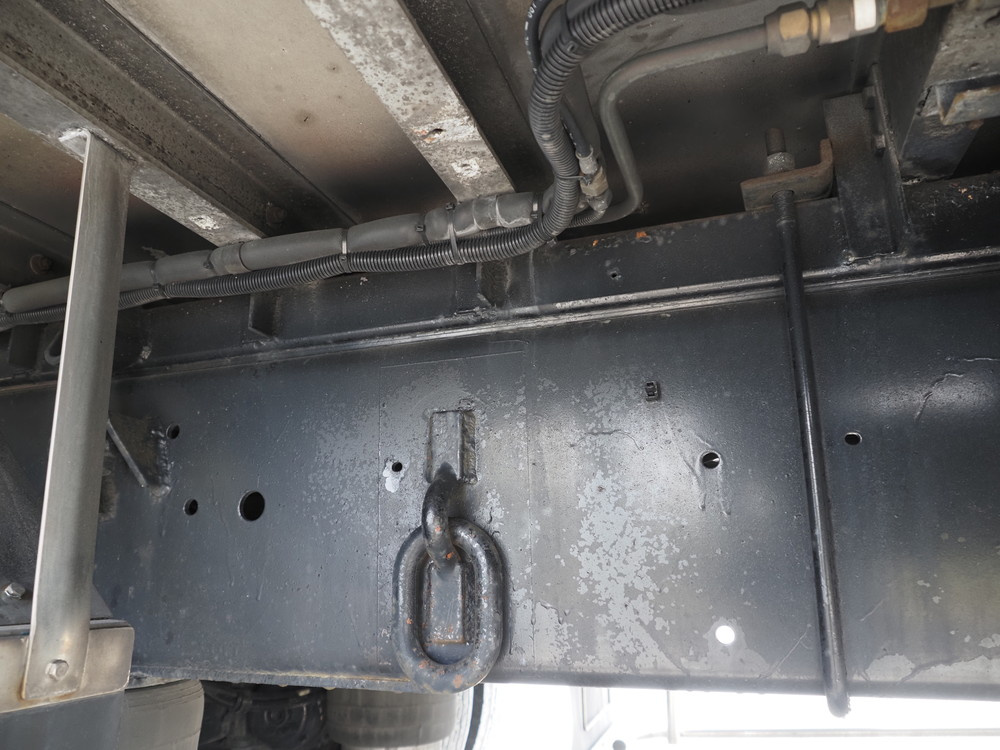 いすゞ ギガ 冷凍バン 大型 QKG-CYL77B 年式 H29[写真39]