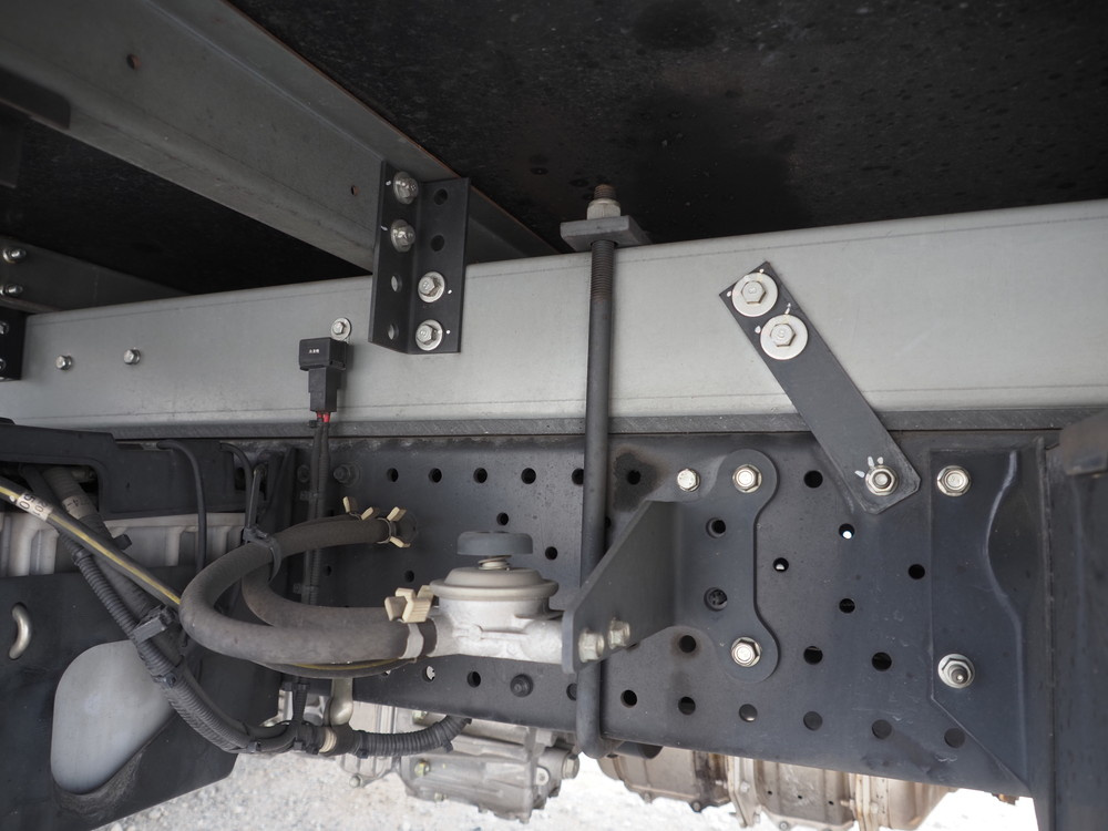 いすゞ エルフ 冷凍バン 小型 TRG-NPR85AN 年式 R1[写真32]