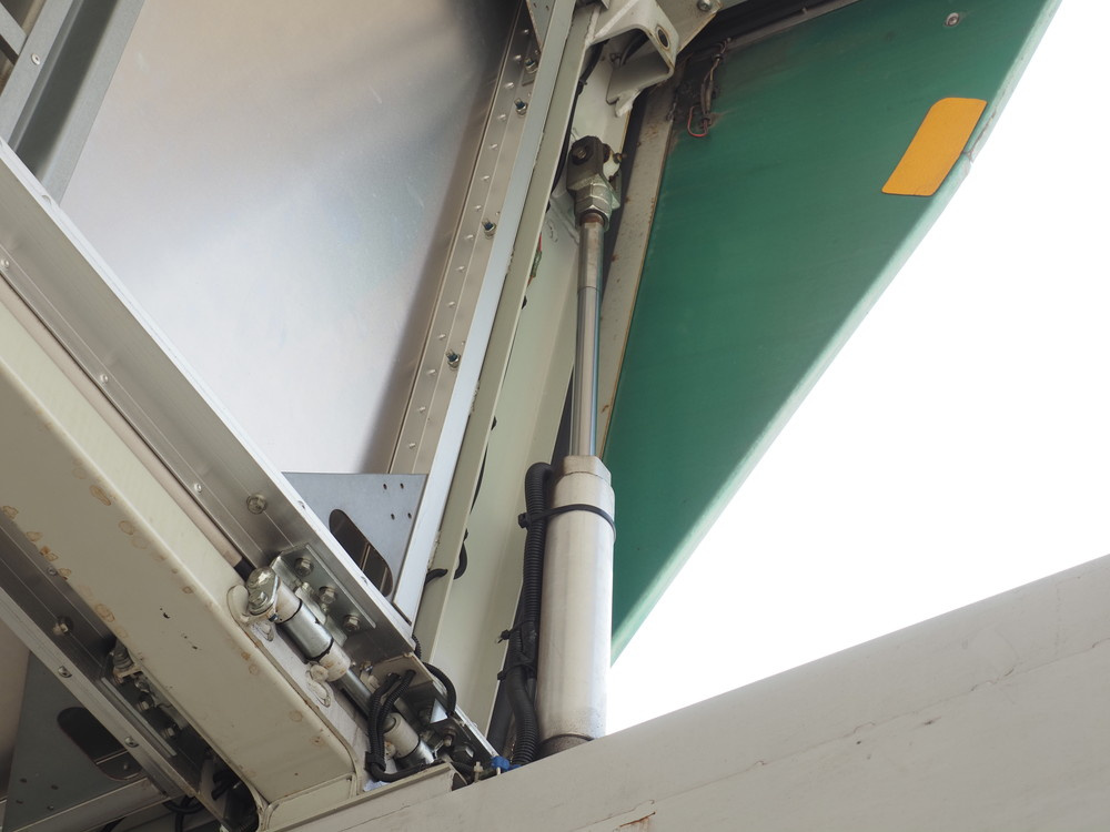 三菱ふそう スーパーグレート ウイング車 大型 QKG-FS55VZ 年式 H24[写真13]