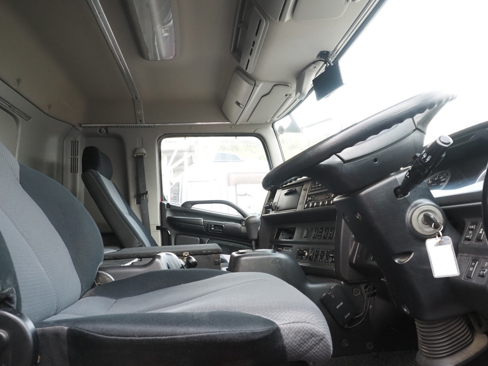 日野 プロフィア 平ボディ 大型 QPG-FW1EXEG 年式 H27[写真21]