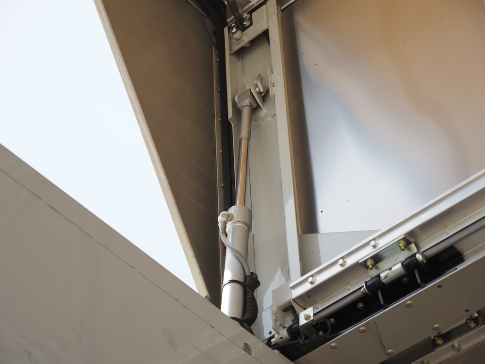 いすゞ フォワード ウイング車 中型 TKG-FRR90S2 年式 H29[写真16]