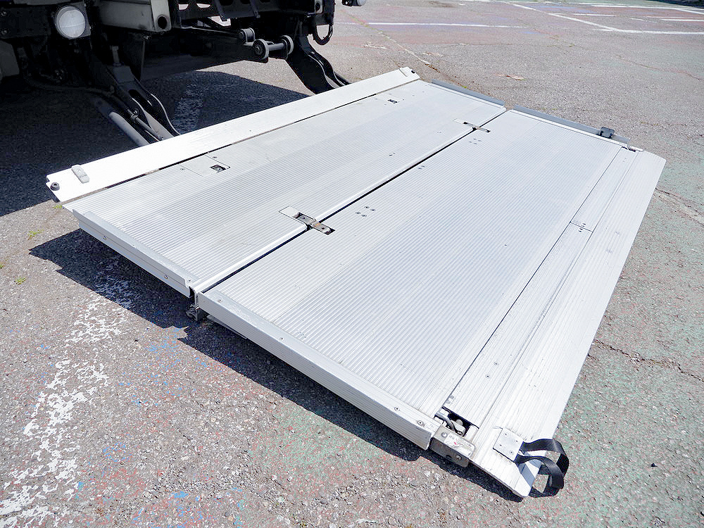 いすゞ フォワード ウイング車 中型 TKG-FRR90S2 年式 H29[写真27]