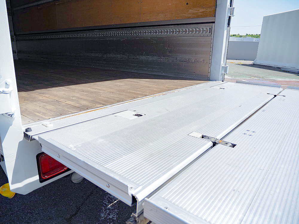 いすゞ フォワード ウイング車 中型 TKG-FRR90S2 年式 H29[写真28]