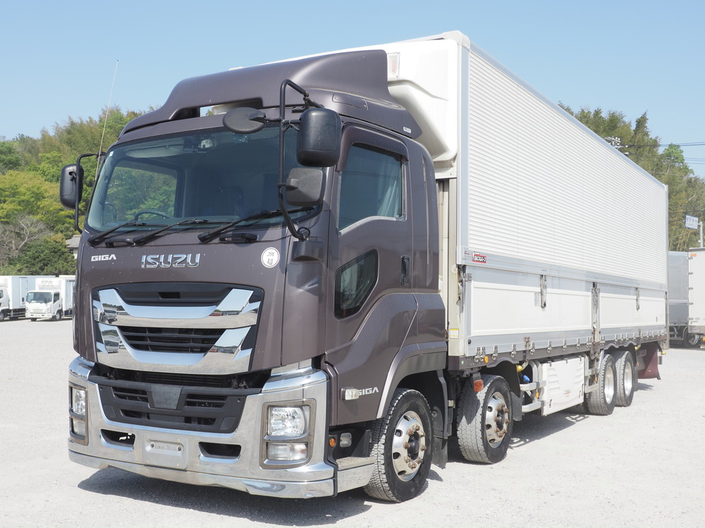 いすゞ ギガ 冷凍ウイング 大型 QKG-CYJ77B 年式 H29[写真01]