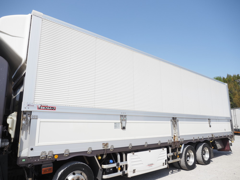 いすゞ ギガ 冷凍ウイング 大型 QKG-CYJ77B 年式 H29[写真15]
