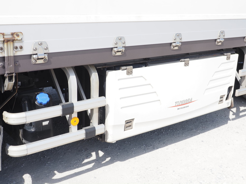いすゞ ギガ 冷凍ウイング 大型 QKG-CYJ77B 年式 H29[写真16]