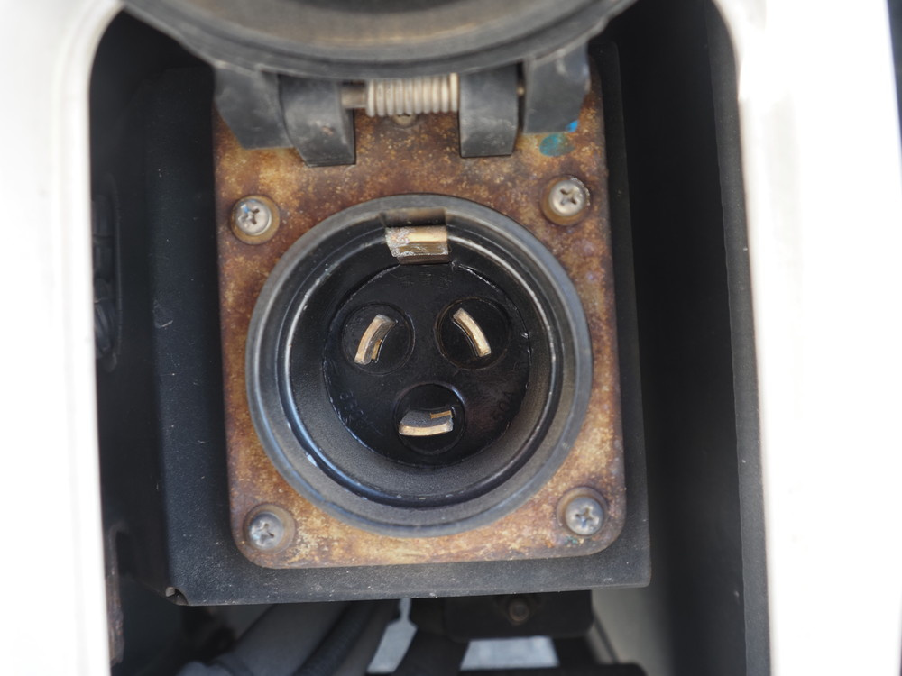 いすゞ ギガ 冷凍ウイング 大型 QKG-CYJ77B 年式 H29[写真25]