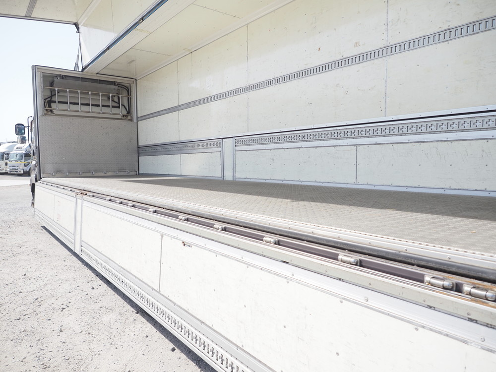 いすゞ ギガ 冷凍ウイング 大型 QKG-CYJ77B 年式 H29[写真21]