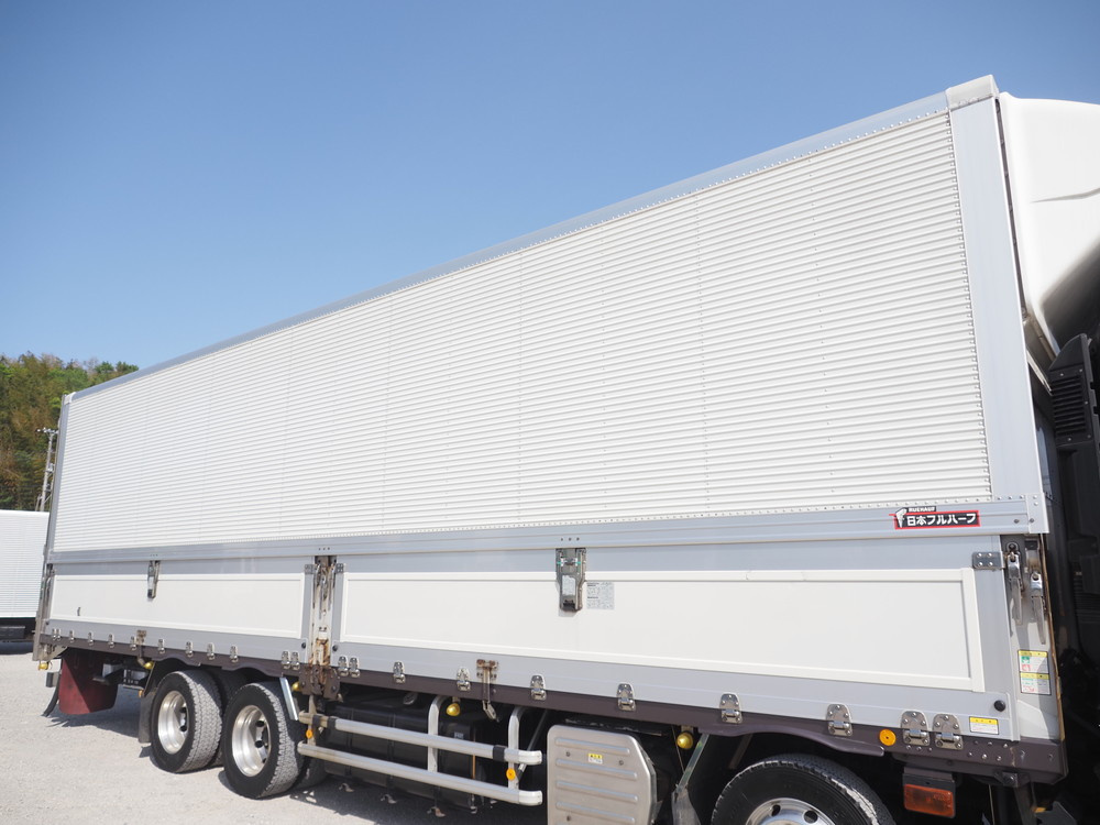 いすゞ ギガ 冷凍ウイング 大型 QKG-CYJ77B 年式 H29[写真10]