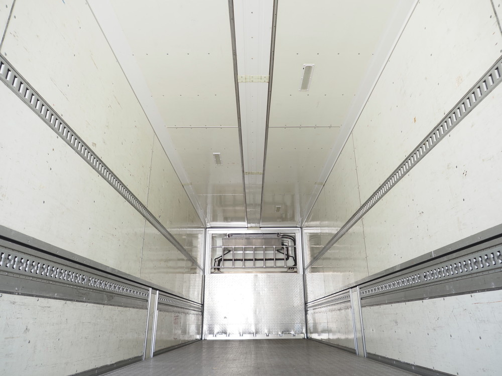 いすゞ ギガ 冷凍ウイング 大型 QKG-CYJ77B 年式 H29[写真27]