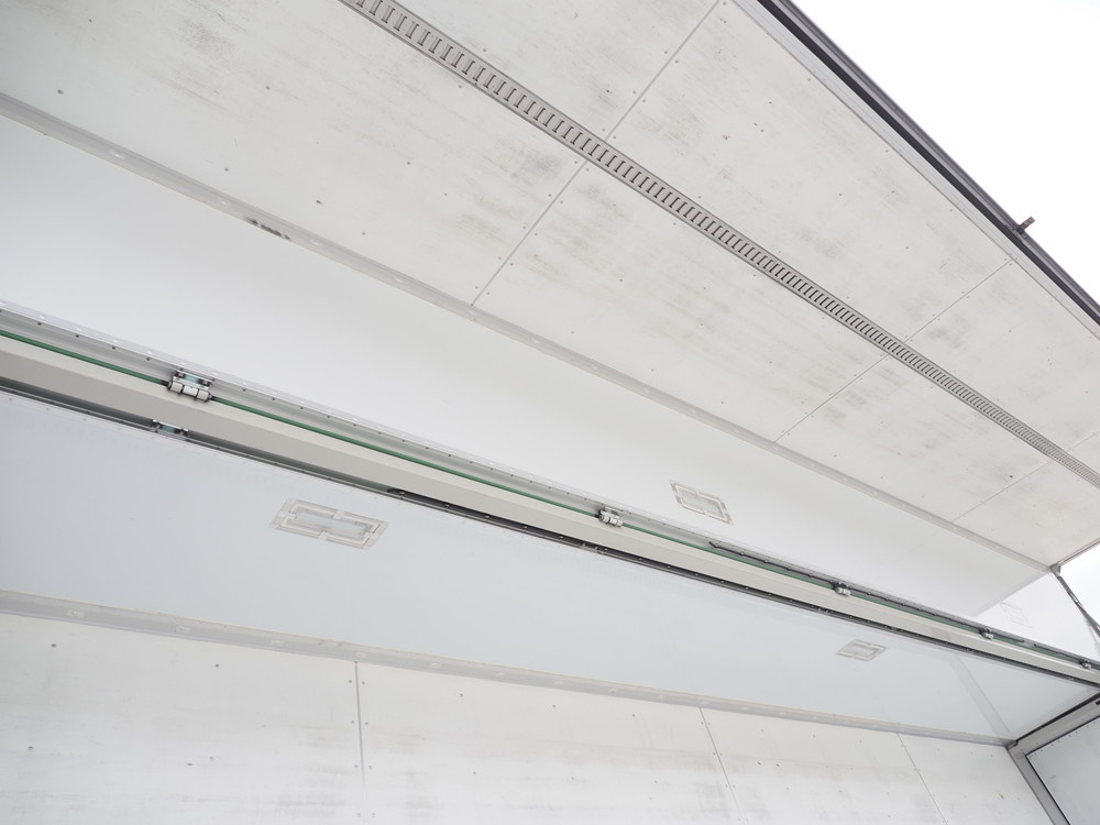 三菱ふそう スーパーグレート ウイング車 大型 QPG-FS64VZ 年式 H28[写真23]