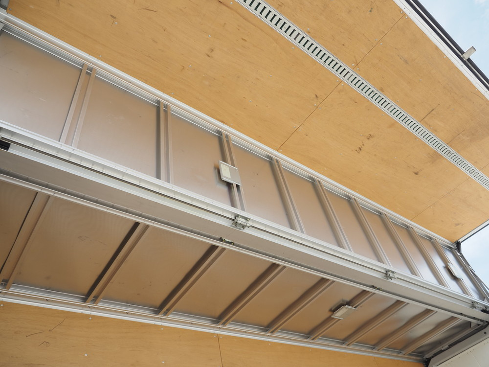 いすゞ フォワード ウイング車 中型 TKG-FRR90T2 年式 H30[写真22]