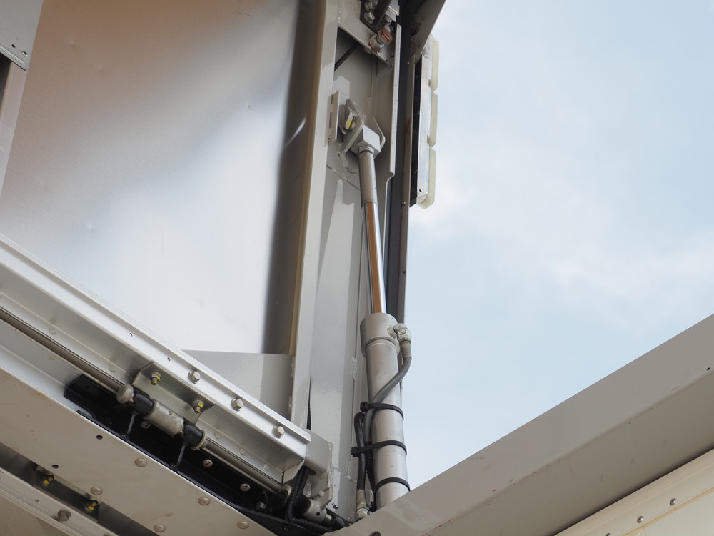 いすゞ フォワード ウイング車 中型 TKG-FRR90T2 年式 H30[写真19]