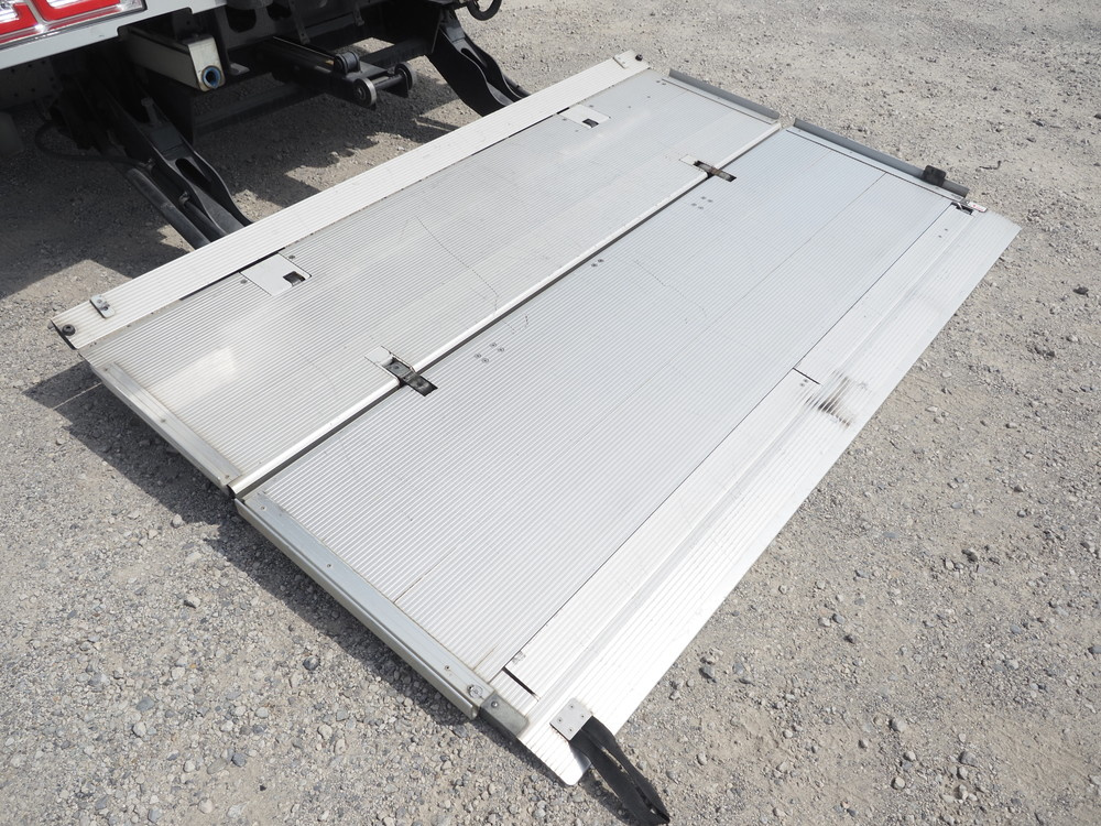 いすゞ フォワード ウイング車 中型 TKG-FRR90T2 年式 H30[写真30]