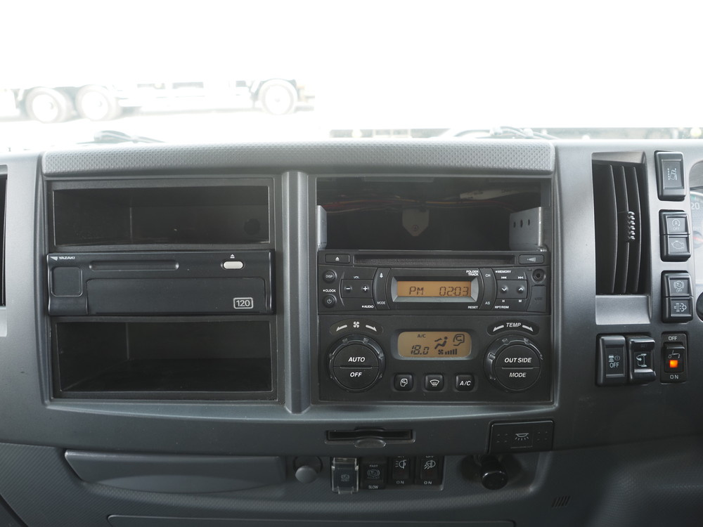 いすゞ フォワード ウイング車 中型 TKG-FRR90T2 年式 H30[写真38]