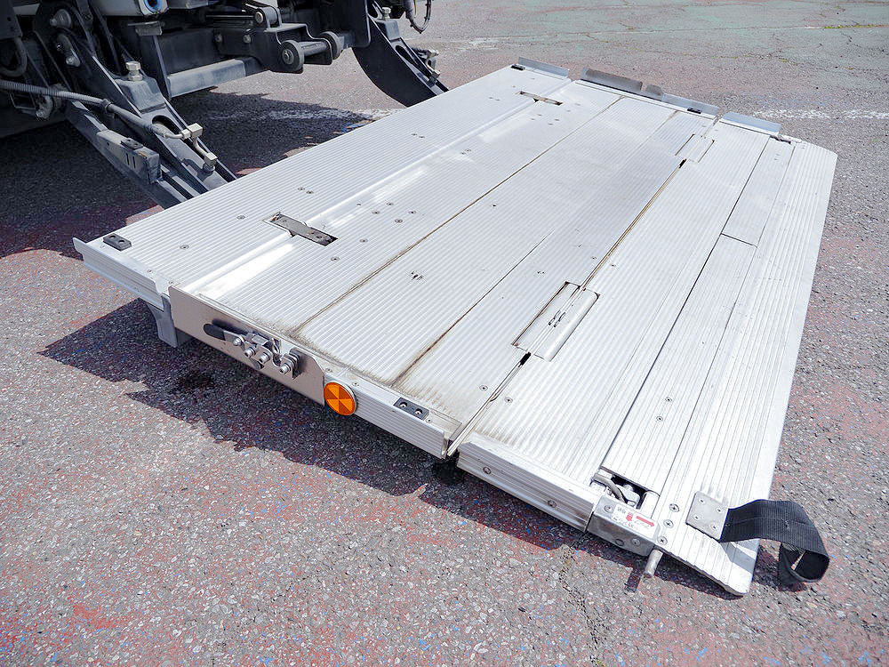 いすゞ エルフ 冷凍バン 小型 TPG-NPR85AN 年式 H28[写真23]