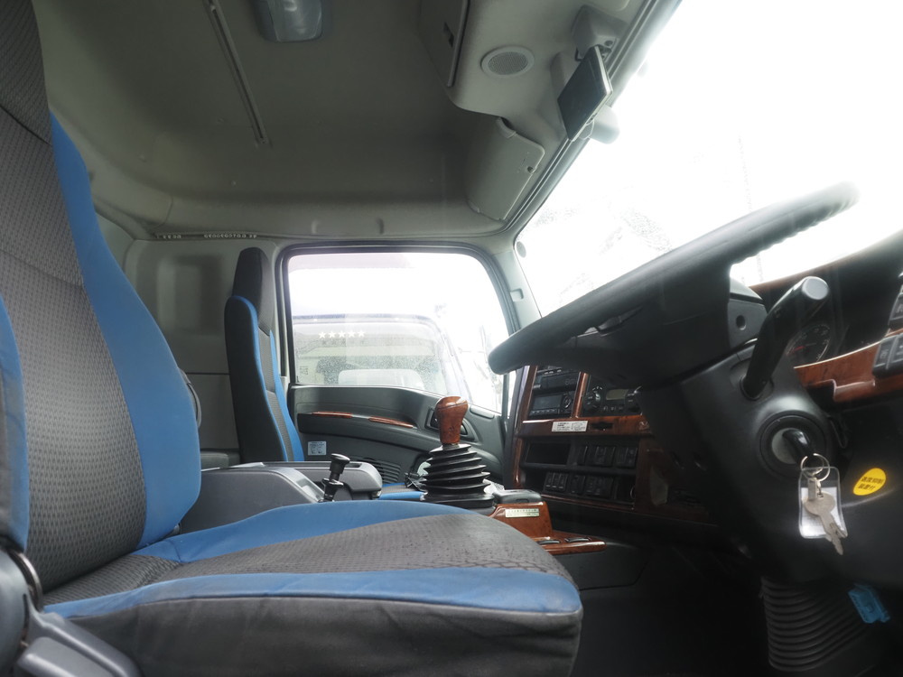 いすゞ ギガ ウイング車 大型 2PG-CYJ77C 年式 H30[写真31]