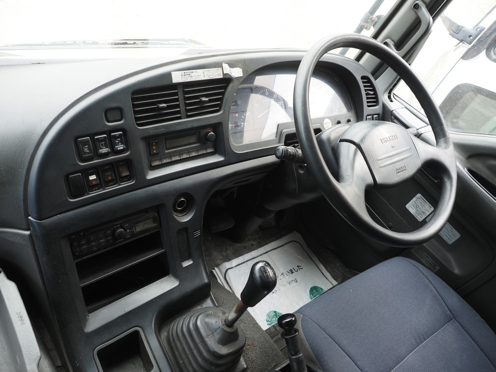 いすゞ ギガ ウイング車 大型 LKG-CYJ77A 年式 H23[写真30]