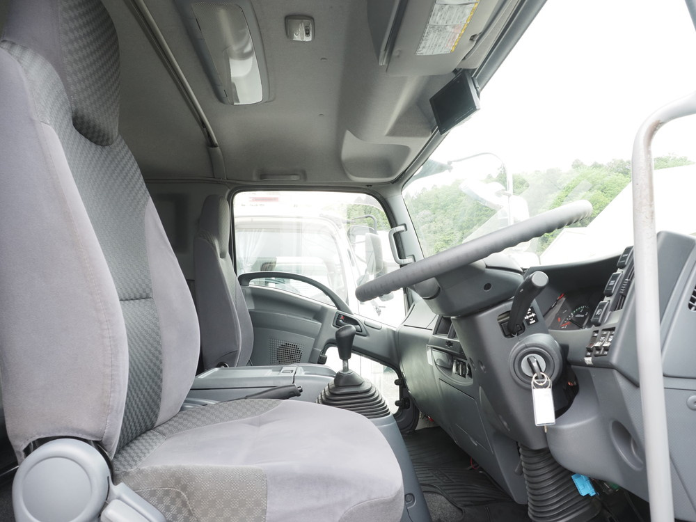 いすゞ フォワード ウイング車 中型 TKG-FRR90T2 年式 H27[写真31]