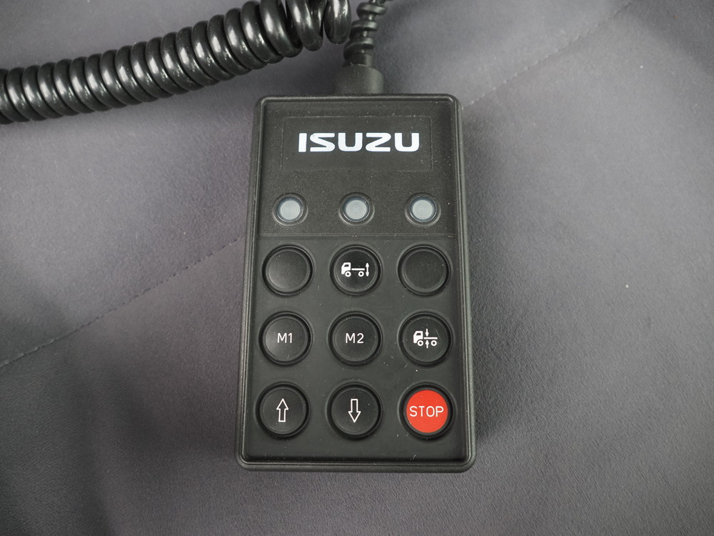 いすゞ フォワード ウイング車 中型 TKG-FRR90T2 年式 H27[写真37]