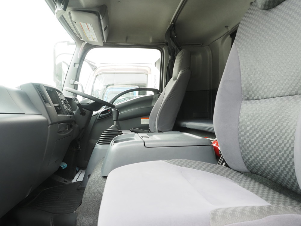 いすゞ フォワード ウイング車 中型 TKG-FRR90S2 年式 H28[写真37]