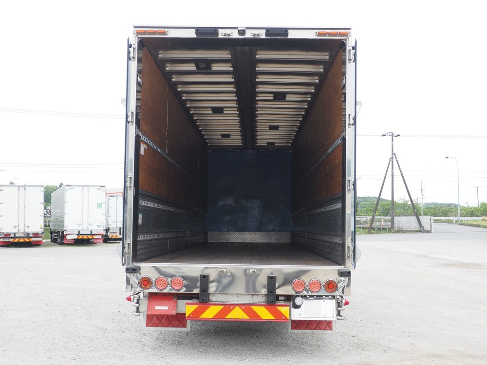 いすゞ ギガ ウイング車 大型 QKG-CYJ77A 年式 H25[写真26]