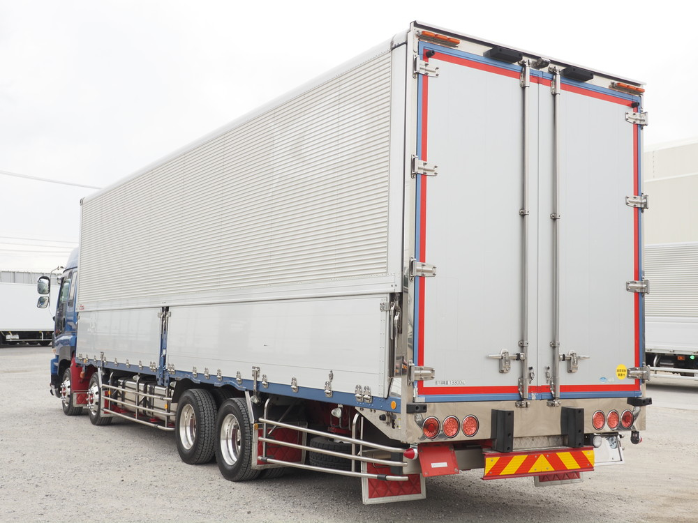 いすゞ ギガ ウイング車 大型 QKG-CYJ77A 年式 H25[写真06]