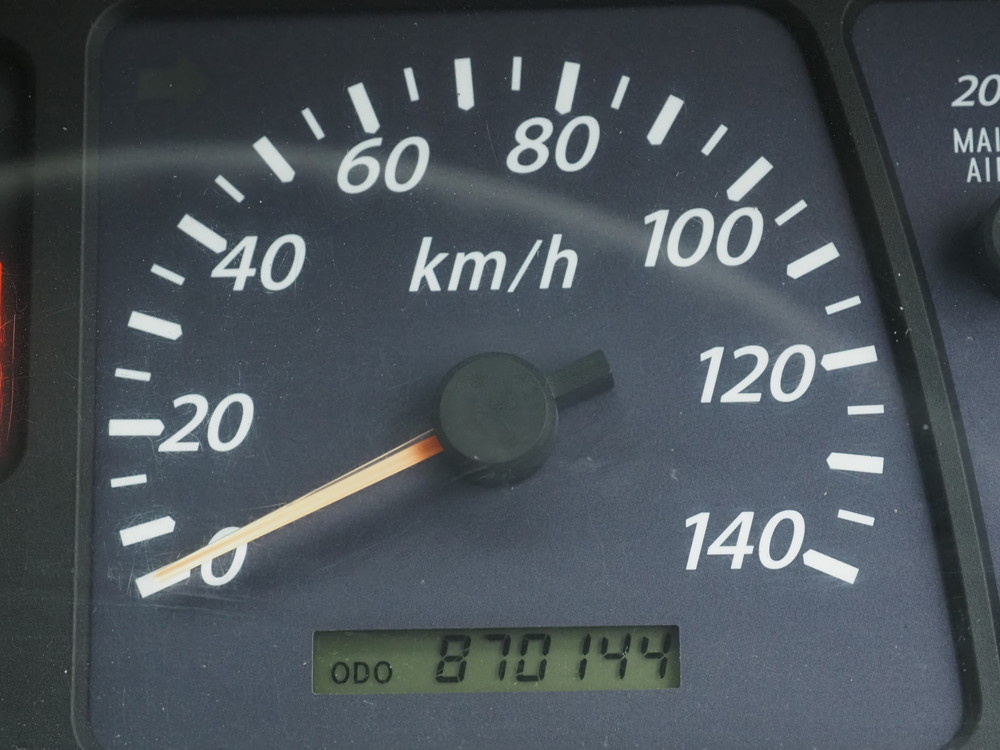 いすゞ ギガ ウイング車 大型 QKG-CYJ77A 年式 H25[写真40]