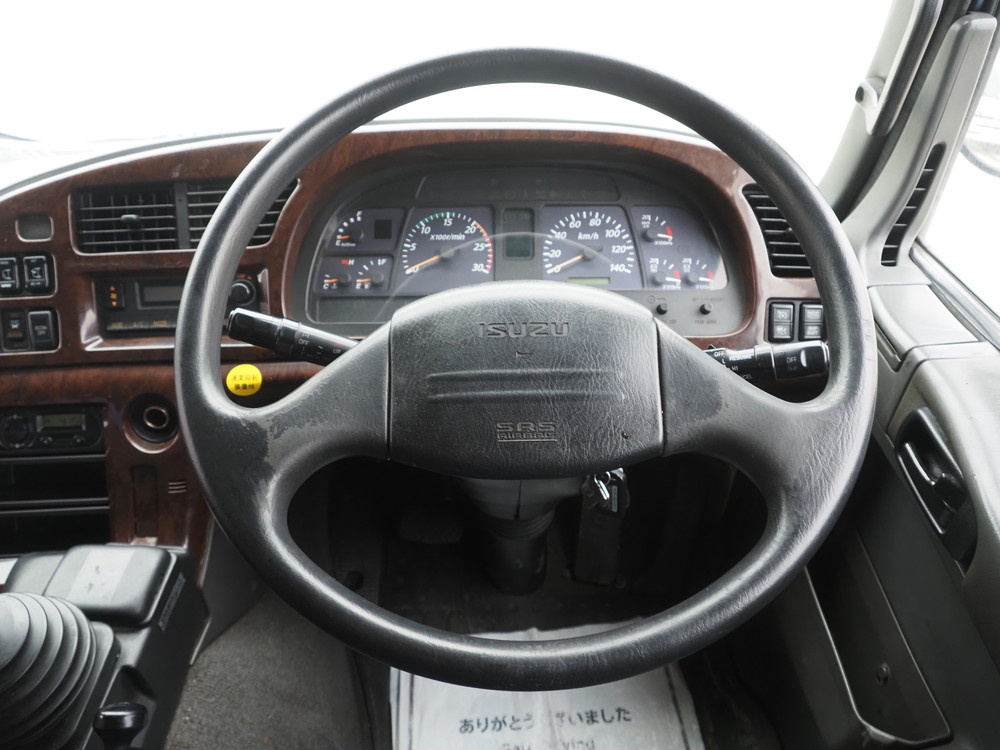 いすゞ ギガ ウイング車 大型 QKG-CYJ77A 年式 H25[写真32]