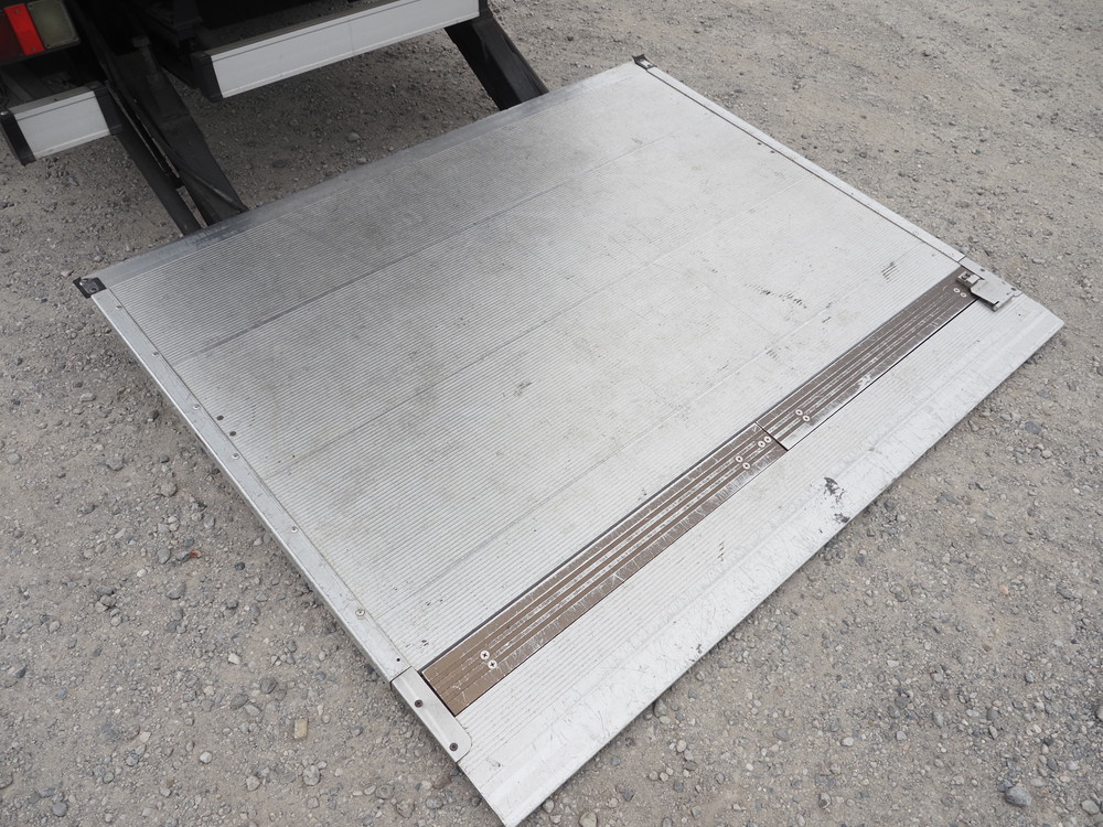 いすゞ エルフ バン車 小型 SKG-NMR85AN 年式 H24[写真15]