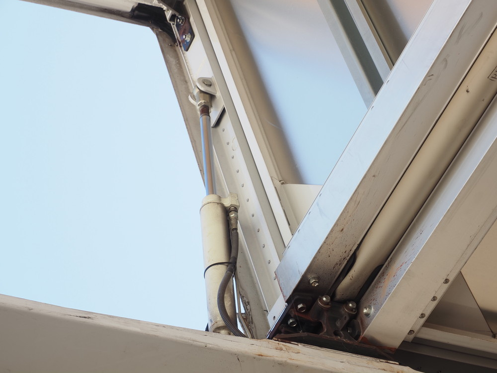 日野 プロフィア ウイング車 大型 QKG-FW1EXBG 年式 H24[写真12]