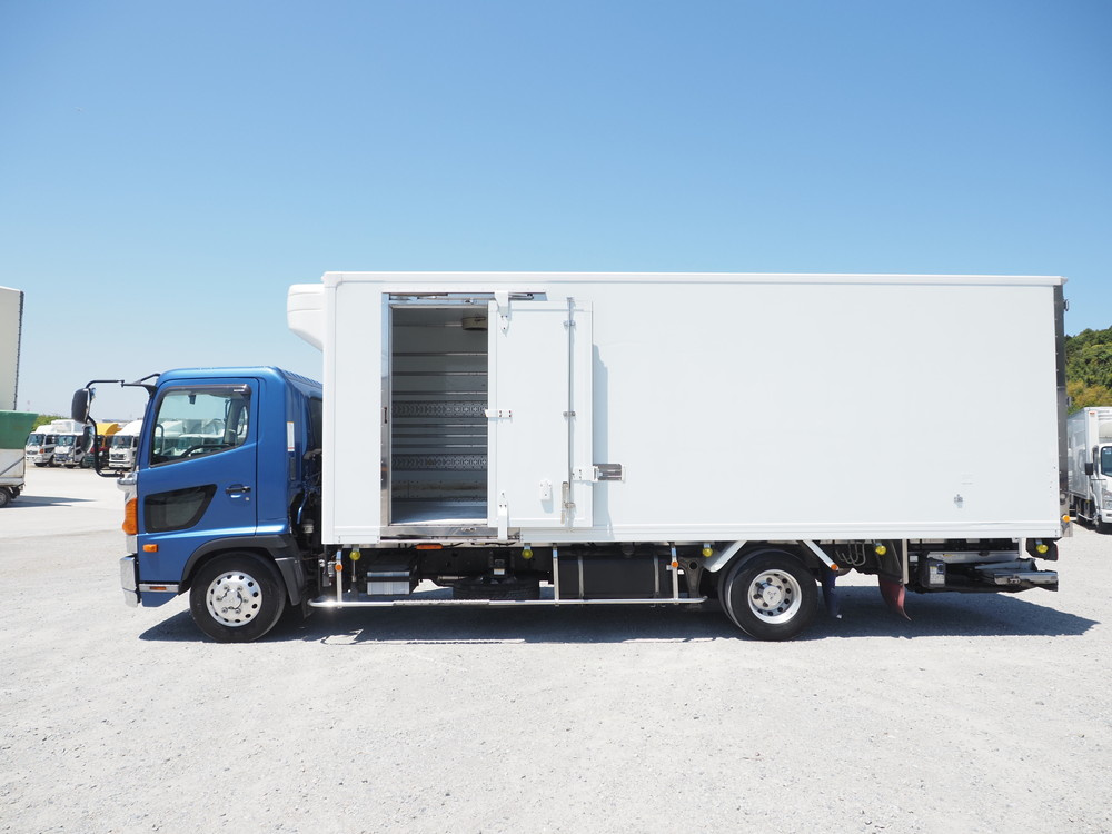 日野 レンジャープロ 冷凍バン 中型 TKG-FC9JKAG 年式 H25[写真16]