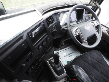 UDトラックス クオン トラクタ 大型 2PG-GK5AAB 年式 R1[写真24]