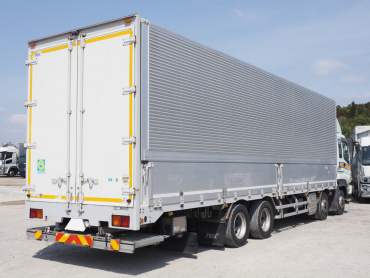 いすゞ ギガ ウイング車 大型 LKG-CYJ77A 年式 H23 [写真05]