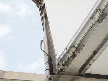 三菱ふそう ファイター 冷凍ウイング 中型 PDG-FK61F 年式 H22 [写真16]