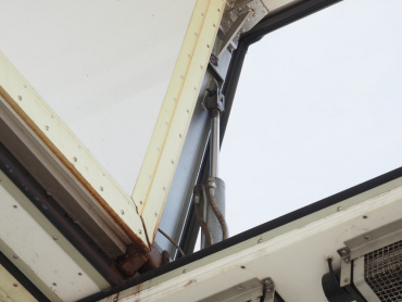 三菱ふそう スーパーグレート 冷凍ウイング 大型 QPG-FS64VZ 年式 H27 [写真14]