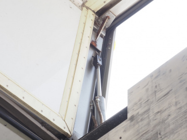 三菱ふそう スーパーグレート 冷凍ウイング 大型 QPG-FS64VZ 年式 H27 [写真22]