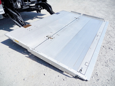 日野 レンジャープロ 冷凍バン 中型 TKG-FC9JKAG 年式 H29[写真21]